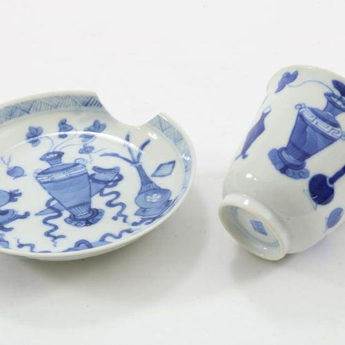 Serie van 8 kop en schotel, China Juego de 8 tazas y platillos de porcelana con &hellip;