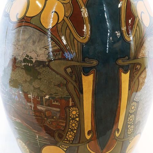 Plateel Rozenburg dekselvaas, Alkmaar Vase monumental Alkmaarse Waaghuis, peint &hellip;