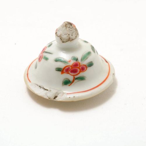 Porseleinen Famille Rose trekpotje Théière en porcelaine Famille Rose Qianlong, &hellip;