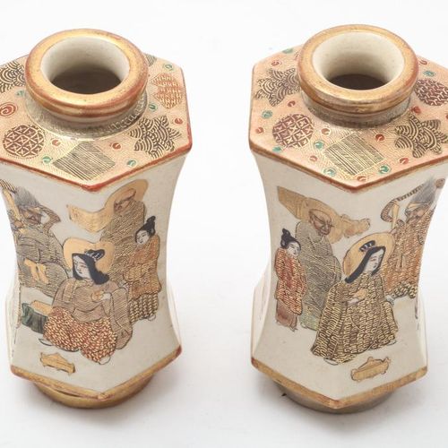 Stel porseleinen Satsuma vaasjes Paire de vases hexagonaux en porcelaine de Sats&hellip;