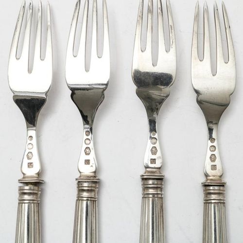 4 Zilveren viscouverts Ensemble de 4 fourchettes et couteaux à poisson en argent&hellip;