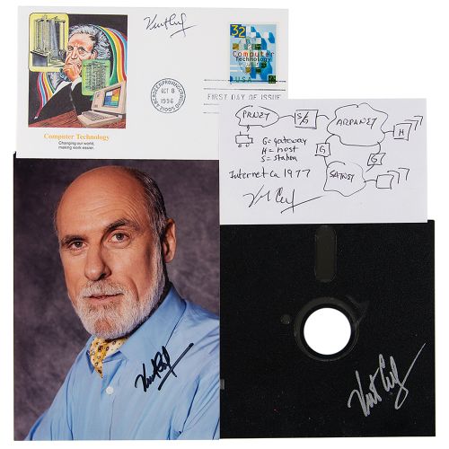 Vint Cerf (4) Signed Items 四件由Cerf签名的物品：一张理想的手绘草图，"1977年的互联网"，显示了ARPANET、SATNET和&hellip;