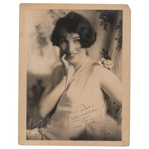 Null 由Strauss Peyton拍摄的Blossom Rock的超大哑光复古照片，用钢笔签名并题写了她的名字，"To Gracie, with fond&hellip;