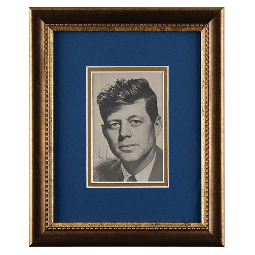 John F. Kennedy Signed Photograph Begehrtes Vintage-Papierfoto von John F. Kenne&hellip;