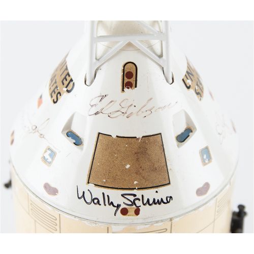 Apollo and Skylab Astronauts (8) Signed CSM Model Modèle d'entrepreneur à l'éche&hellip;