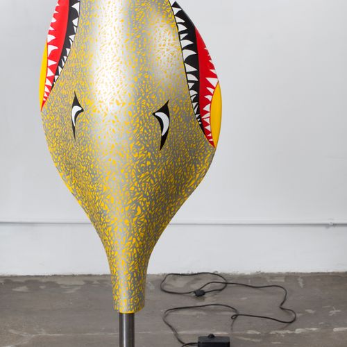 COLORZ Sans titre (Lampe Manta Requin), 2012, encre aérosol, marqueur et acryliq&hellip;