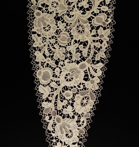 Pechera de encaje antiguo, Italia o España c. 1875 Plastron ancien en dentelle p&hellip;