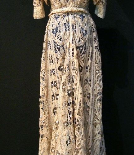 Vestido para mujer, Inglaterra c. 1900 Robe deux pièces pour femme. L'œuvre a ét&hellip;