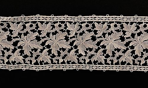 Cenefa de encaje c. 1940 Bordure en dentelle, vers 1940, avec des motifs végétau&hellip;