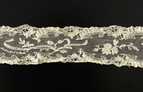 Corbata de encaje antiguo, posiblemente Bélgica c. 1800 Ancienne cravate en dent&hellip;