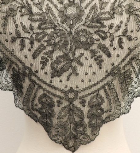 Manteleta de encaje para señorita c. 1890 Nappe en dentelle de dame en dentelle &hellip;