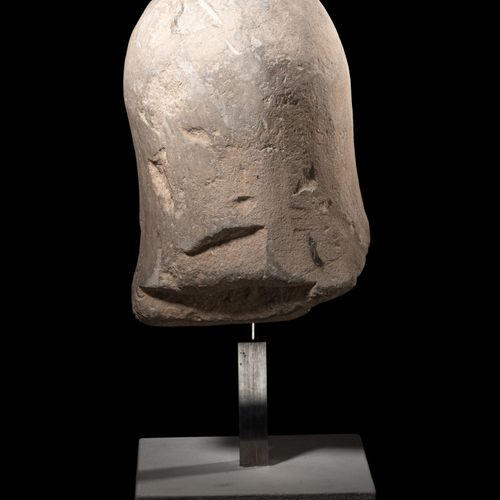 Null Griechischer Kalksteinkopf einer Frau

Höhe 13 Zoll (33 cm).