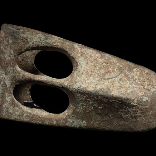 Null Testa d'ascia a becco d'anatra in bronzo cananeo

Lunghezza 4 1/8 pollici (&hellip;