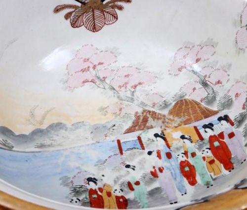Null 日本陶器萨摩洗脸盆，高15 x 直径36厘米。