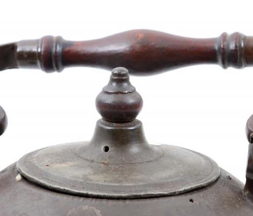 Null Zinnkessel mit Holzgriff, H.27 cm