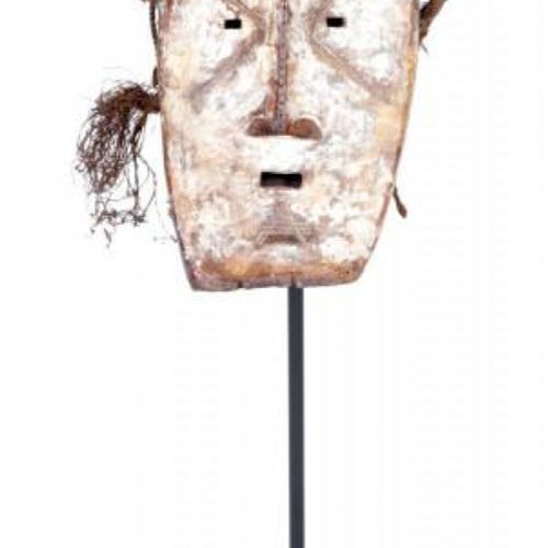 Null Afrikanische Holzmaske mit Raffiabast, Fang, Gabun, H.93 cm