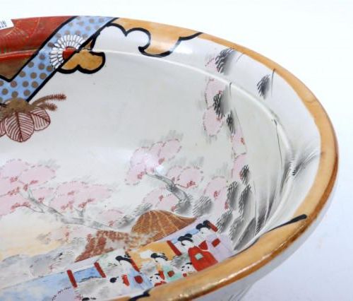 Null Japanische Satsuma-Waschschüssel aus Steingut, H. 15 x D. 36 cm.