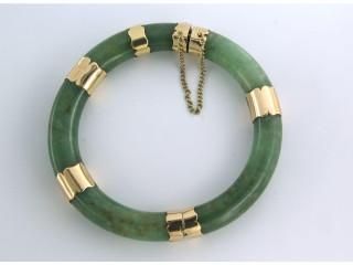 Null Jade scharnierarmband met 14 Kt. Rosé gouden slot, scharnier en tussenstukk&hellip;
