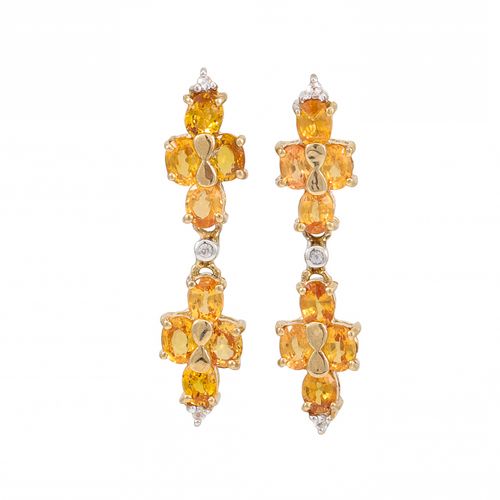 Null A PAIR OF CITRINE DROP EARRINGS, cluster form, mounted in gold