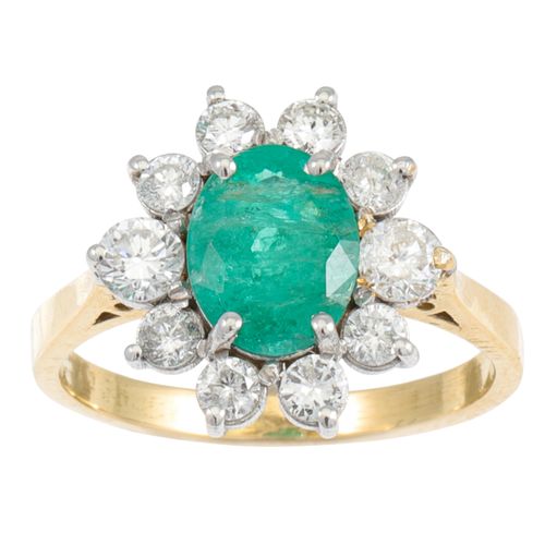 Null 祖母绿和钻石戒指，椭圆形的祖母绿和明亮式切割的钻石环绕，安装在18K黄金中。估计：钻石的重量。1.00克拉，颜色和净度。G, SI / pique, &hellip;