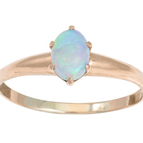 Null A VINTAGE OPAL SINGLE STONE RING, mounted in 9ct gold
