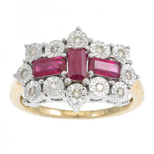 Null A DIAMOND AND RUBY CLUSTER RING, mounted in 9ct gold, size L - M
