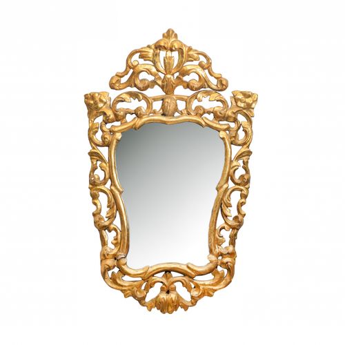 Null MIROIR ITALIEN DU 20e SIÈCLE EN VERRE GILT & GESSO SERPENTINE SHAPED PIER, &hellip;