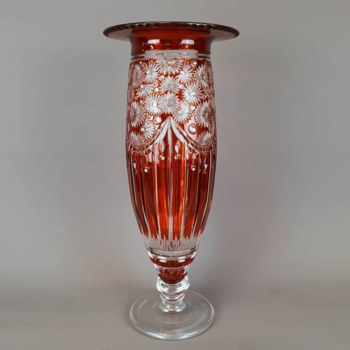 Joseph Simon. Important vase in cut crystal of Val Saint Lambert lined orange. H&hellip;