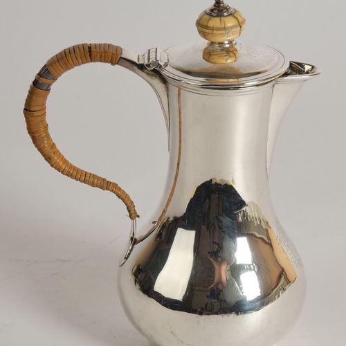 Null Mocha pot, silver, 18th/19th century, bulbous vessel on stand ring, coat of&hellip;