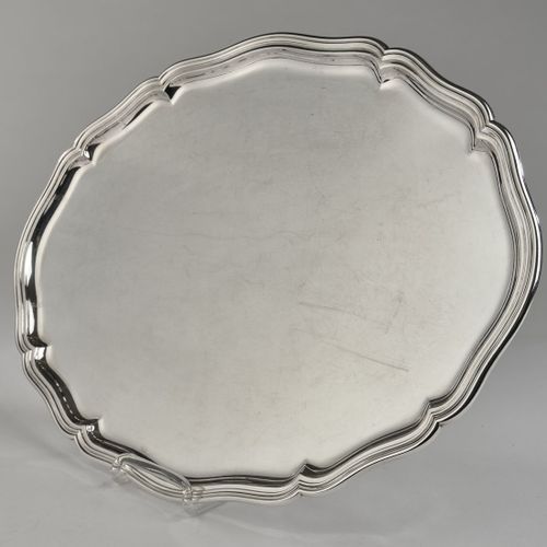 Null 餐盘，银835，Bruckmann，椭圆形，匹配的弧形轮廓边缘，45.5 x 35厘米，约1.290克，有使用痕迹