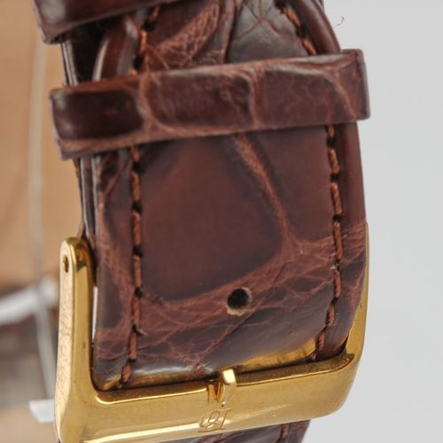 Null Chronographe Suisse，瑞士，20世纪50年代，计时码表，GG 750表壳，金色表盘，更新的皮表带，据托运人说刚做过维修。