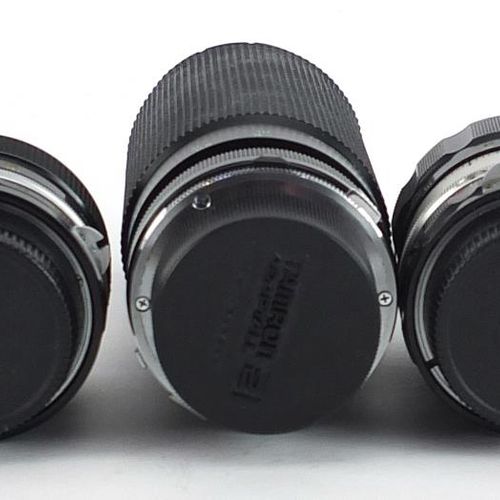 Null Cinco objetivos de cámara que comprenden el Tamron 60-300mm con estuche y c&hellip;