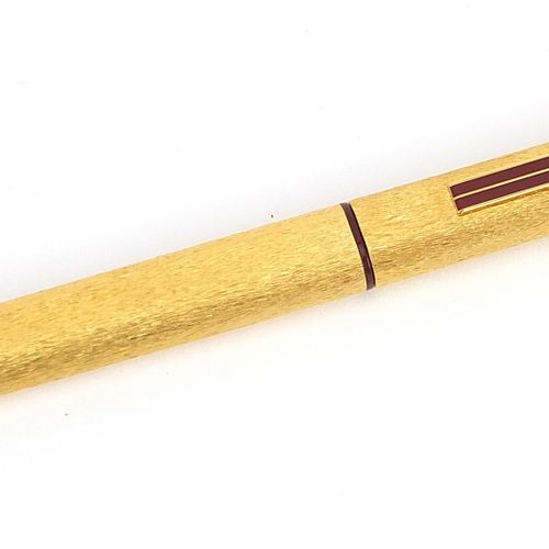 Null Must de Cartier gold plated and enamel ballpoint pen with fitted case, guar&hellip;