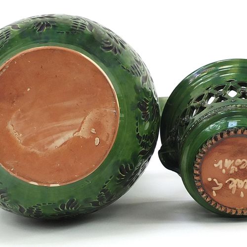 Null Vase d'art populaire hongrois avec deux anses et une coupe percée avec couv&hellip;