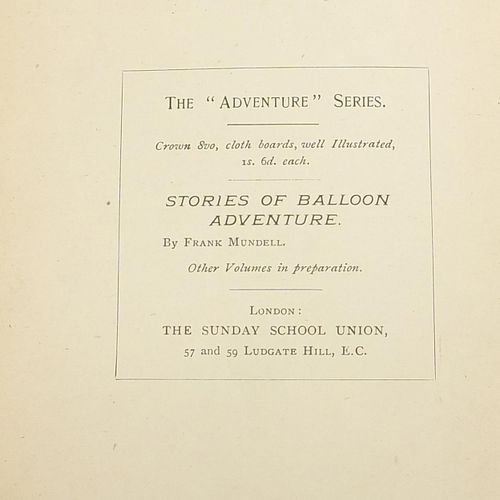 Sept livres cartonnés dont Thunderball de Ian Fleming, Alice's Adventures in Won&hellip;