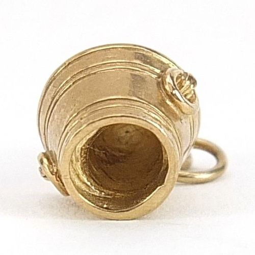 Null Amuleto de oro de 9 ct para champán y cubitera, 1,4 cm de altura, 2,2 g - P&hellip;