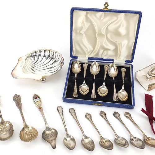 Null Collection of silver items including a shell shaped dish, set of six teaspo&hellip;