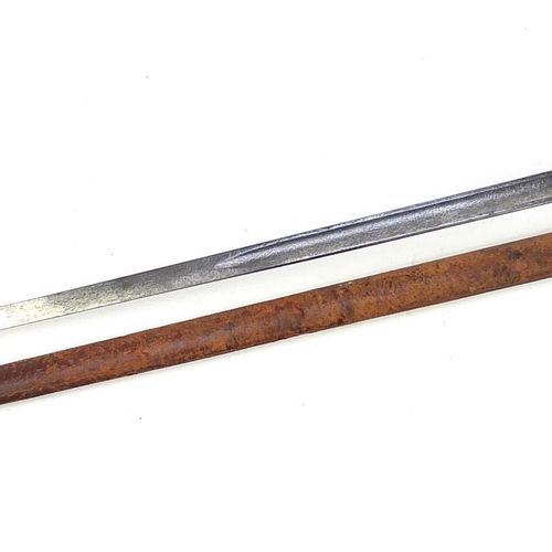 Null 英国伯明翰的Robert Mole & Son公司生产的军装剑，以前属于Alfred Fennel中校，该剑有钢丝捆绑的沙格林手柄，雕刻的钢制剑身和剑&hellip;