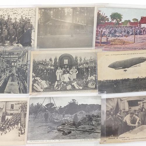 Null Fünfzehn deutsche Militärpostkarten, einige mit Schwarz-Weiß-Fotografie, da&hellip;
