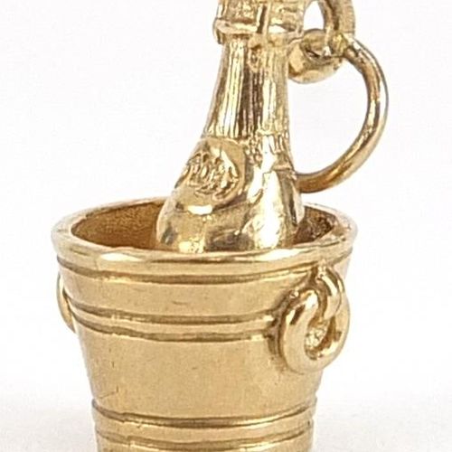 Null 9ct gold Champagne and ice bucket charm, 1.4cm high, 2.2g - For live biddin&hellip;