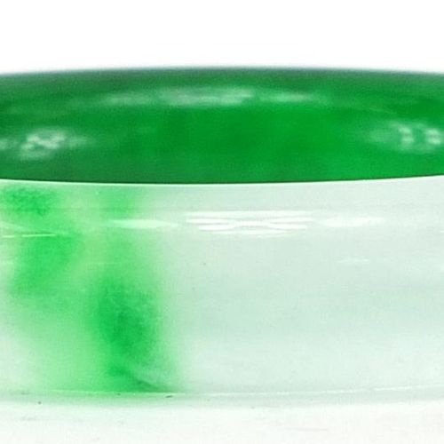 Null Chinese green jade bangle, 8.5cm in diameter, 93.0g To bid live please visi&hellip;