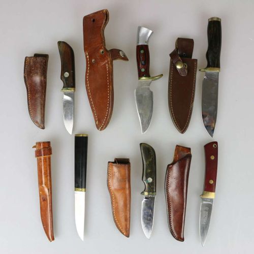 Null Lot de 6 couteaux western/chasse, fabricants entre autres Smith & Wesson, W&hellip;