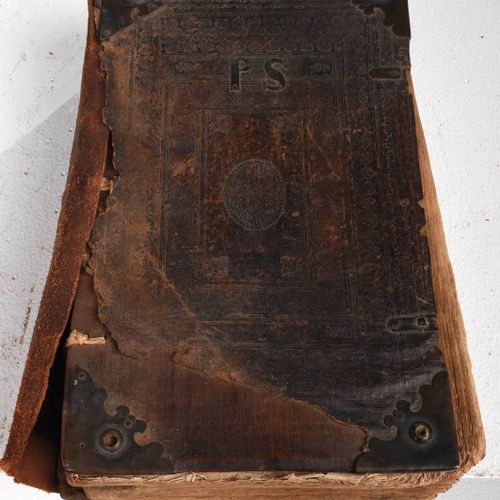 Five Leatherbound Martin Luther Bibles y compris : [Biblia, Das ist Die gantze H&hellip;