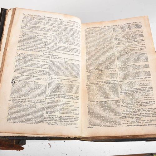 Five Leatherbound Martin Luther Bibles incluyendo: [Biblia, Das ist Die gantze H&hellip;