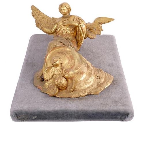 Null Golden terracottaAngelWings in carved wood. Small faults.