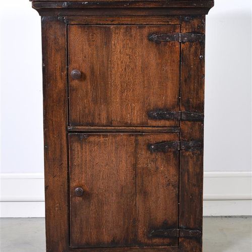 Null Wooden two-door cabinet.

HxWxD: 102 x 67.5 x 32 cm.