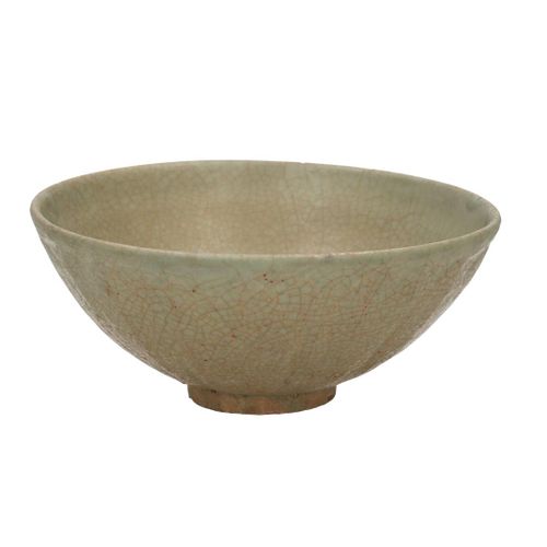 Null 龙泉青瓷莲花碗，无款，中国明。

高度：7 x 16.5厘米。