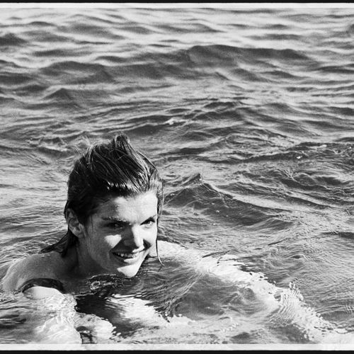 Benno Graziani Benno Graziani (1923-2018)
"Jackie Kennedy mentre nuota. Amalfi, &hellip;