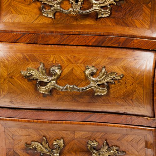 Pierre Migeon IV (1696-1758) A Regence commode
Rosewood veneered with two long a&hellip;