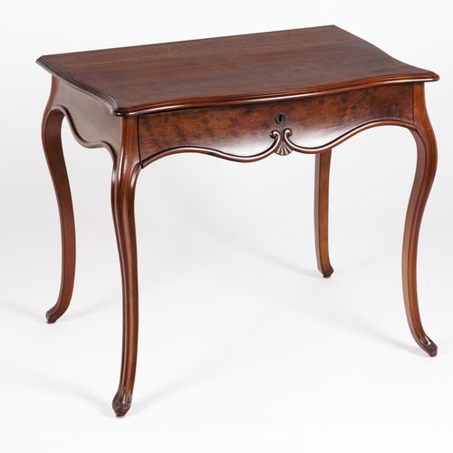 Null Romantic centre table
Carved mahogany

One drawer

France, 20th century

(l&hellip;